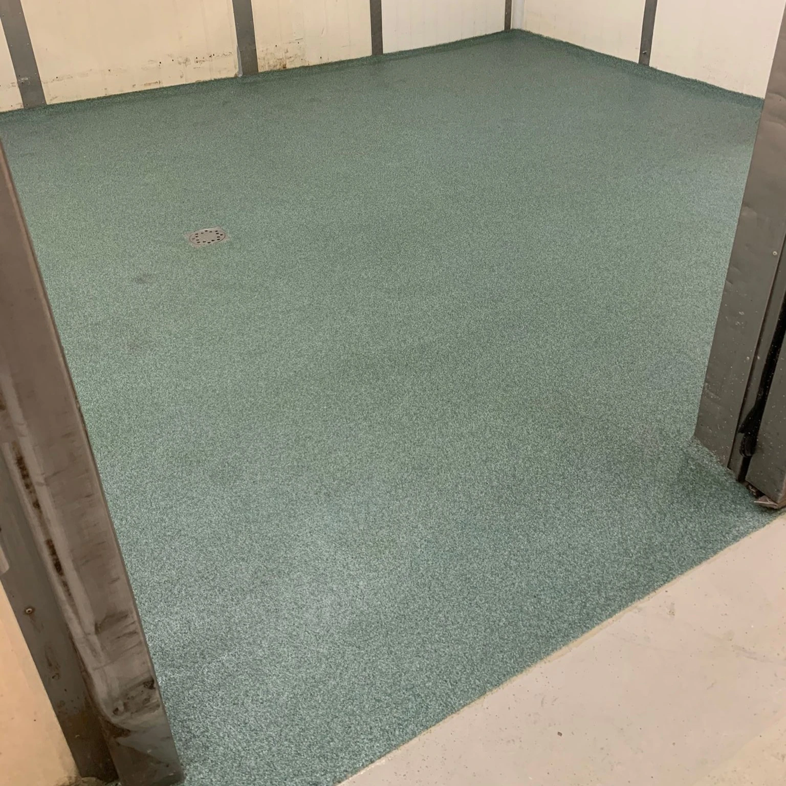 Pavimento per una cella frigorifera